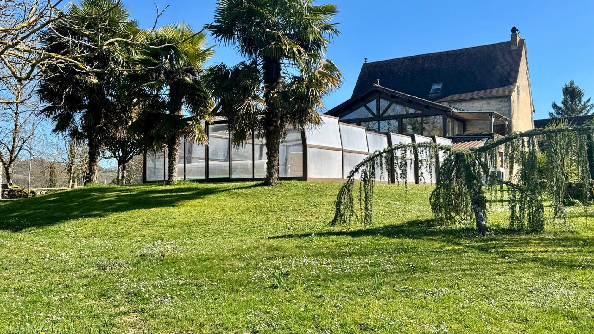 Maison De Charme Piscine Couverte Chauffee Mayrinhac-Lentour Dış mekan fotoğraf